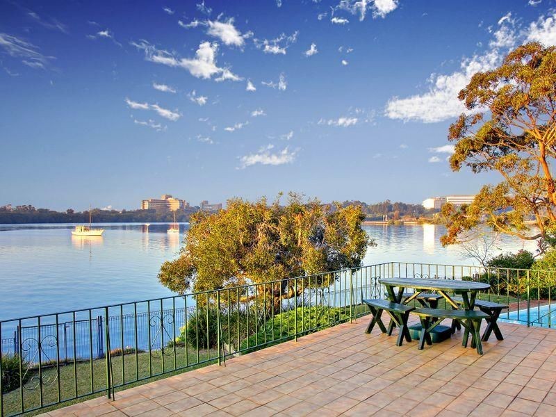 43 Llewellyn Street, Rhodes NSW 2138