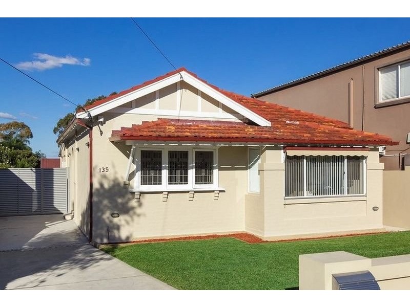 135 Cabarita Road, Cabarita NSW 2137