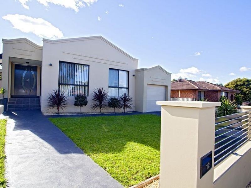 12 Keneally Cres, Edensor Park NSW 2176