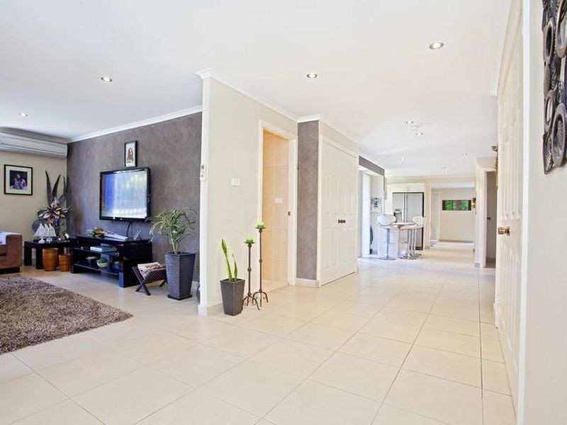 12 Keneally Cres, Edensor Park NSW 2176