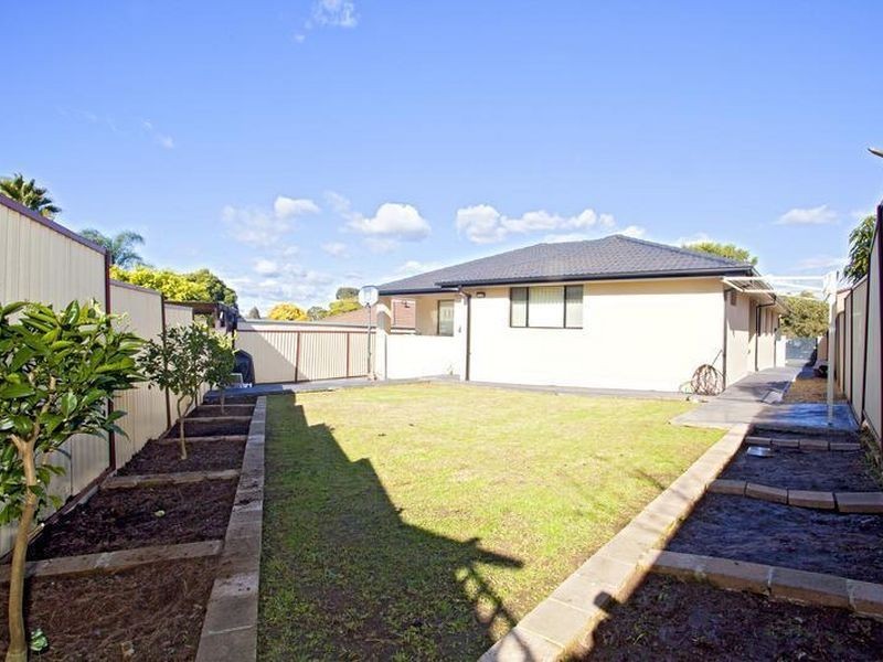 12 Keneally Cres, Edensor Park NSW 2176