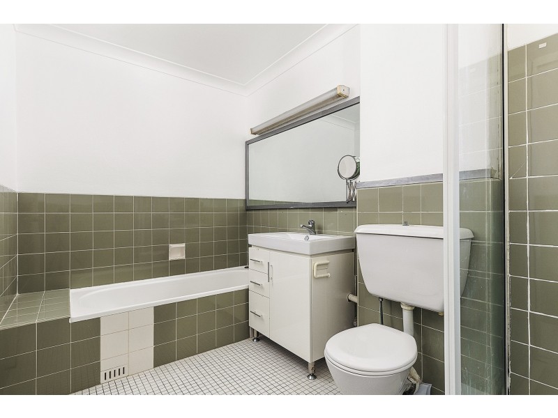 8/8 Bortfield Drive, Chiswick NSW 2046