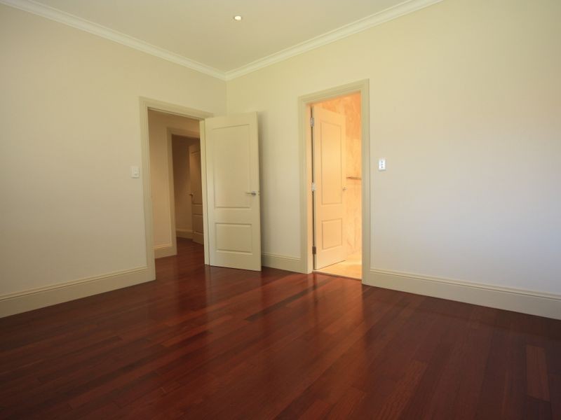 8 Riverview Street, Concord NSW 2137