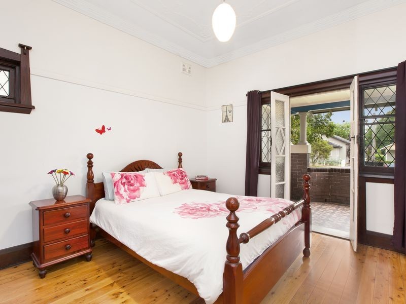 32 Clermont Avenue, Concord NSW 2137