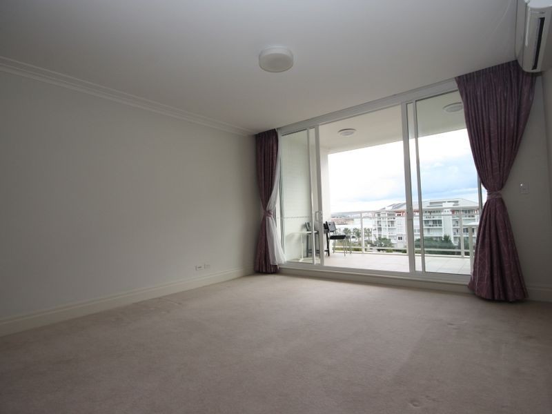 504/4 Rosewater Circuit, Breakfast Point NSW 2137