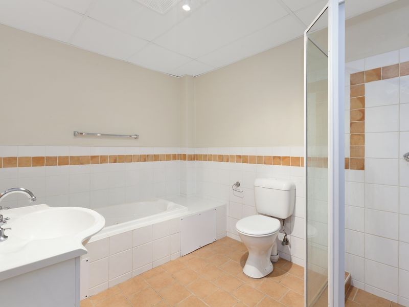 2/23-27 Amy Street, Regents Park NSW 2143