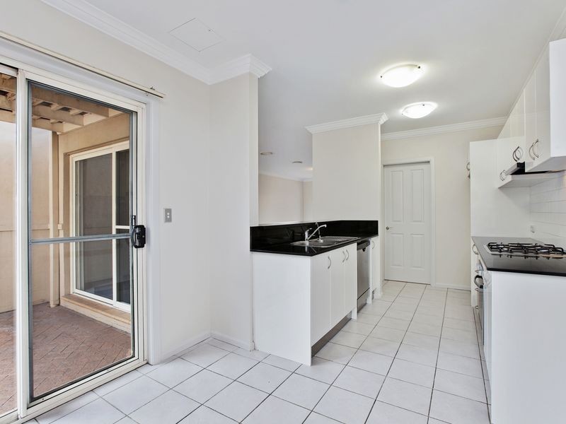 4 Charlton Drive, Liberty Grove NSW 2138