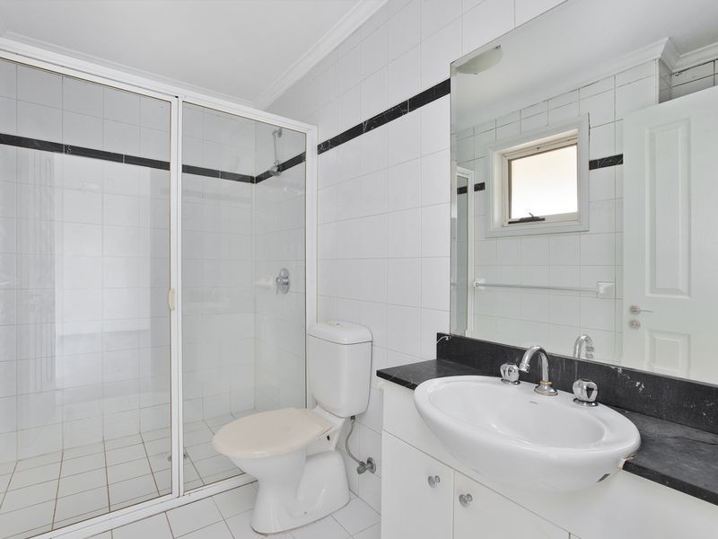 4 Charlton Drive, Liberty Grove NSW 2138