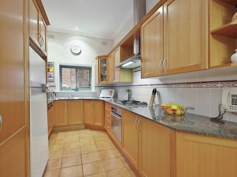 32 Tait Street, Russell Lea NSW 2046