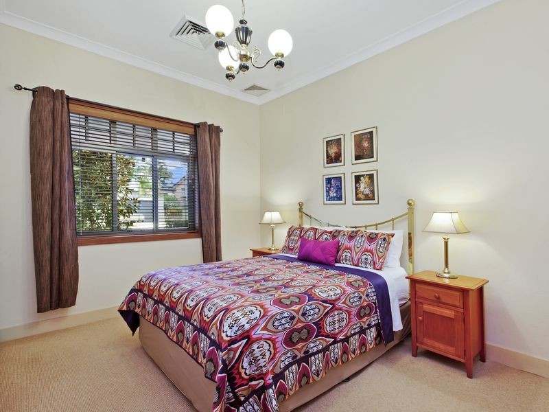 32 Tait Street, Russell Lea NSW 2046