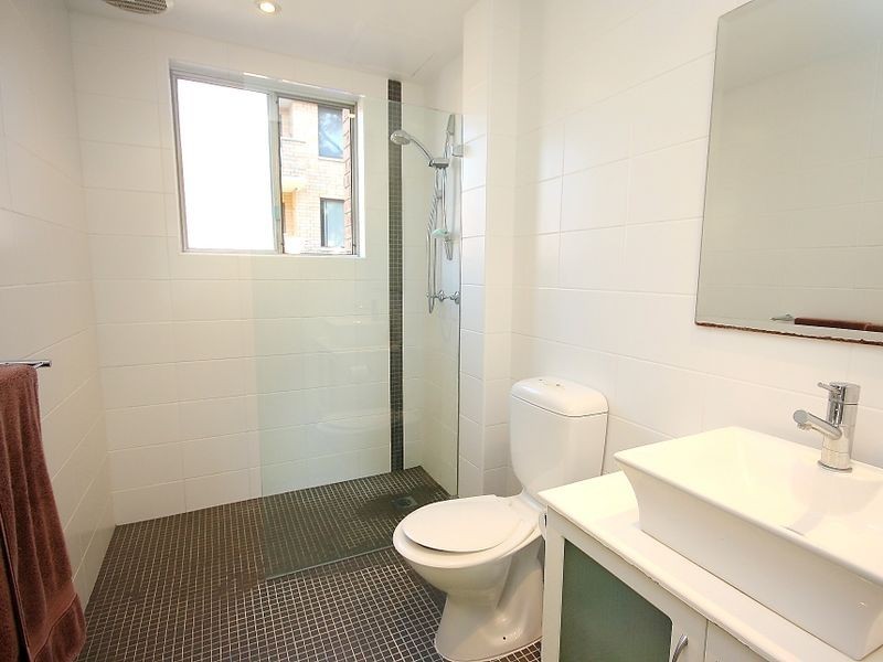 16/33 Meadow Crescent, Meadowbank NSW 2114