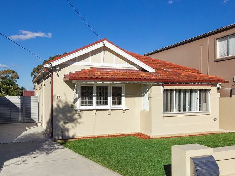 135 Cabarita Road, Cabarita NSW 2137