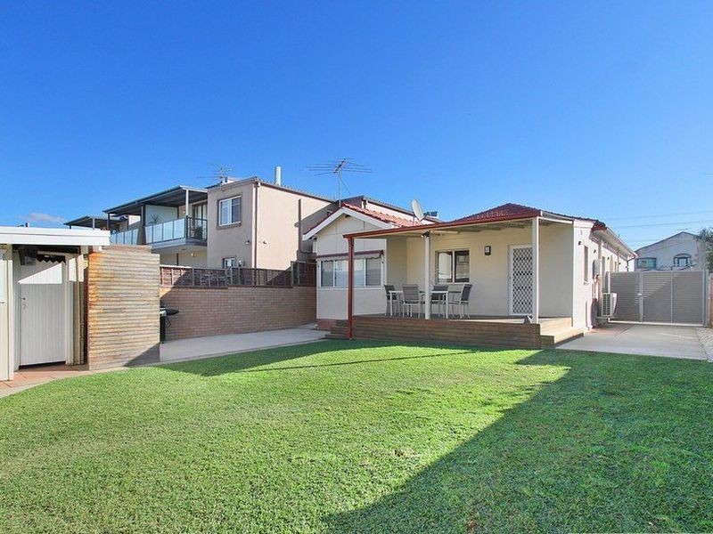 135 Cabarita Road, Cabarita NSW 2137