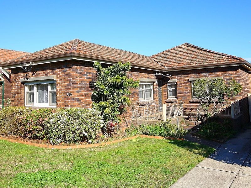 120 Cabarita Road, Cabarita NSW 2137