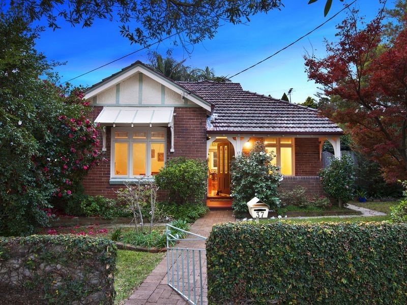 37 Kingston Avenue, Concord NSW 2137