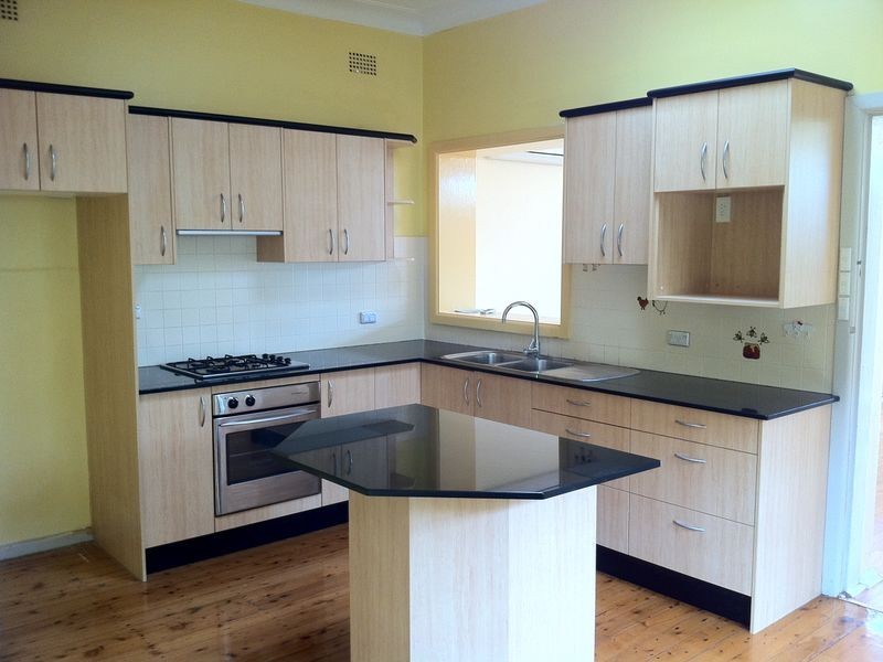 84 Davidson Ave, Concord NSW 2137