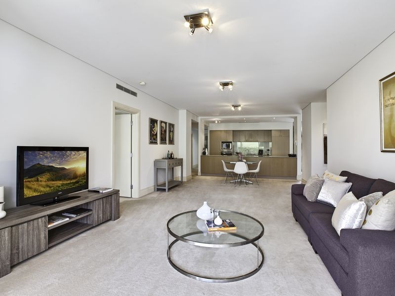 13/18 Admiralty Drive, Breakfast Point NSW 2137