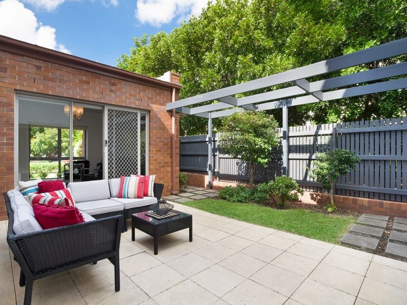 8 Theile Avenue, Newington NSW 2127