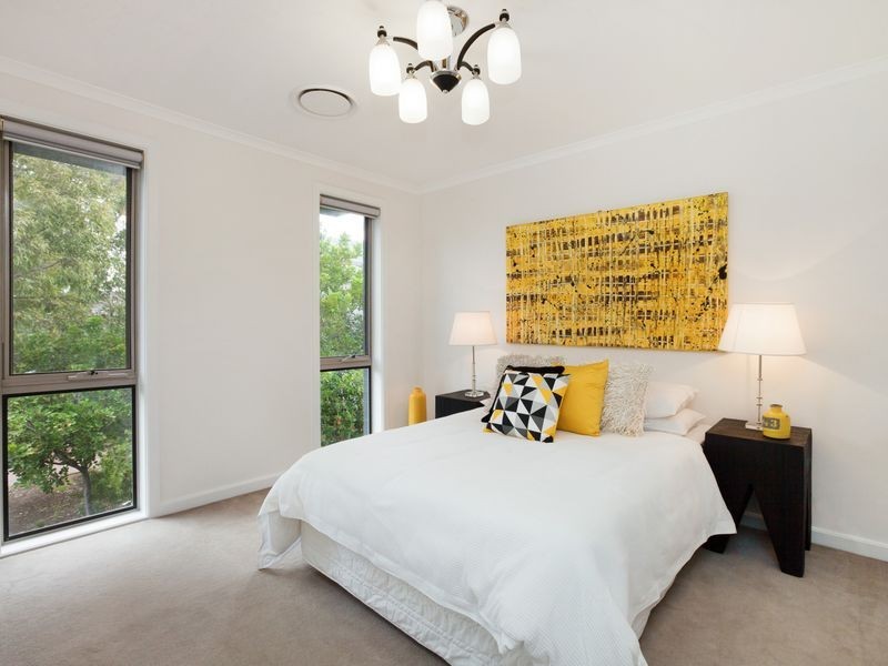 8 Theile Avenue, Newington NSW 2127