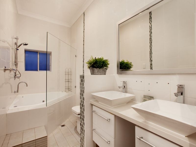 27 Macnamara Avenue, Concord NSW 2137