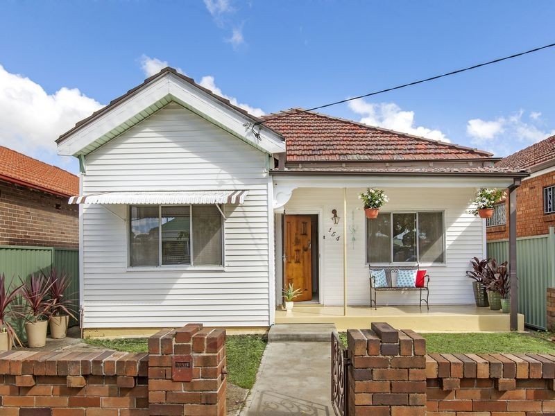 154 Sutherland Street, Mascot NSW 2020