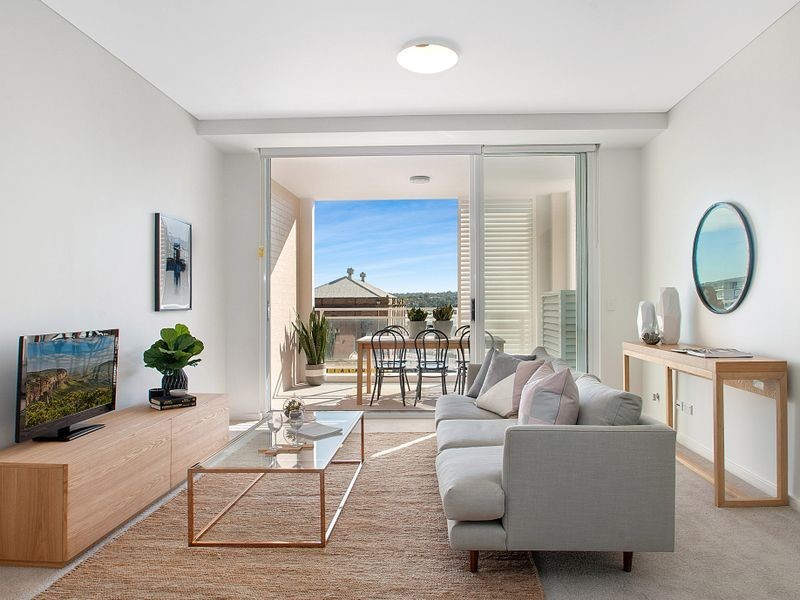 205/7-11 Magnolia Drive, Breakfast Point NSW 2137