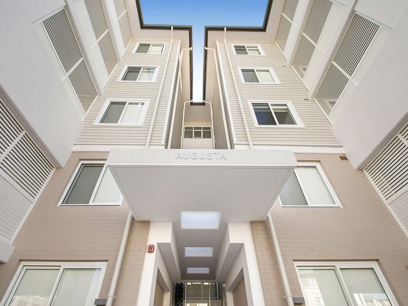 205/7-11 Magnolia Drive, Breakfast Point NSW 2137