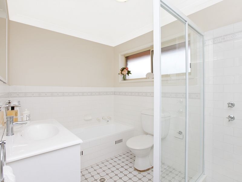 1/2 Stamford Avenue, Cabarita NSW 2137