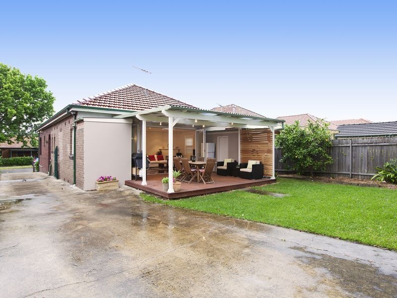 9 Bayview Street, Concord NSW 2137