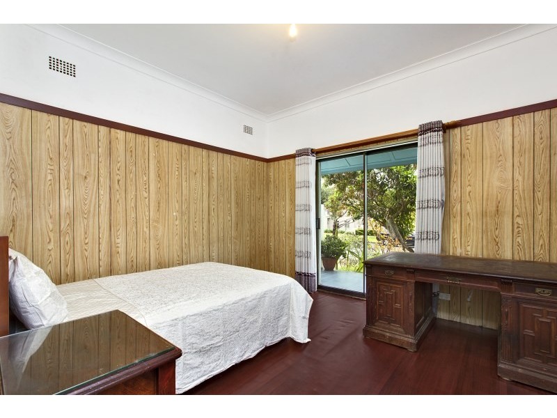 8 Bishop Street, Cabarita NSW 2137