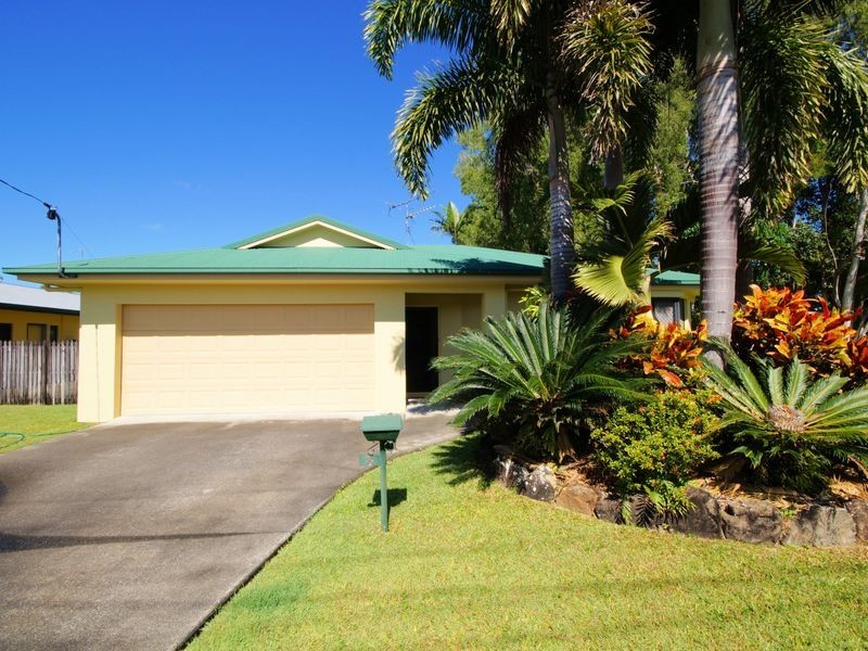 3 Acacia Cl, Tully Heads QLD 4854