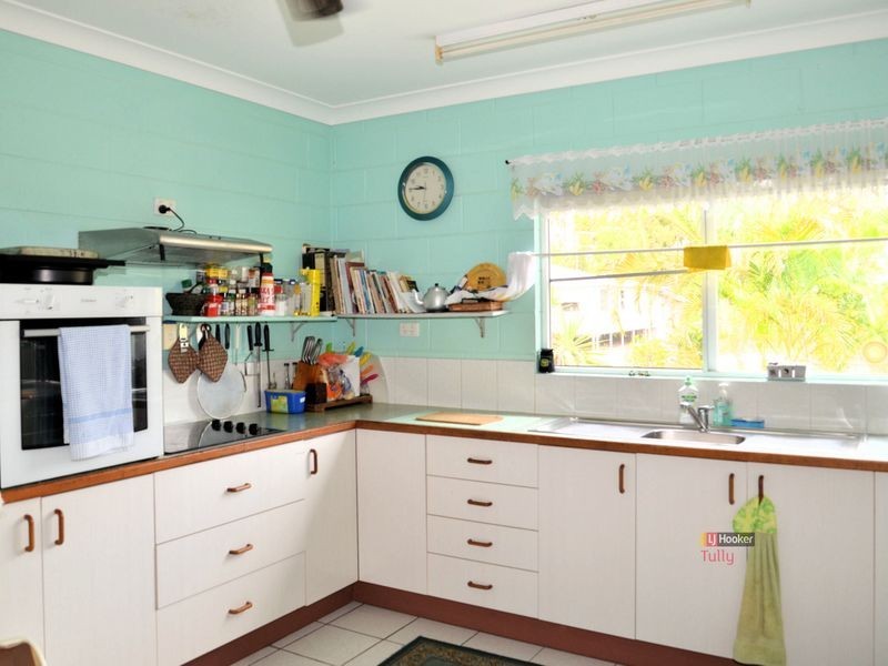 22 Melaleuca Drive, Tully Heads QLD 4854