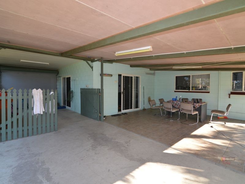 1 Pease Street, Tully QLD 4854