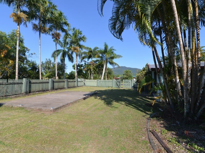 1 Pease Street, Tully QLD 4854