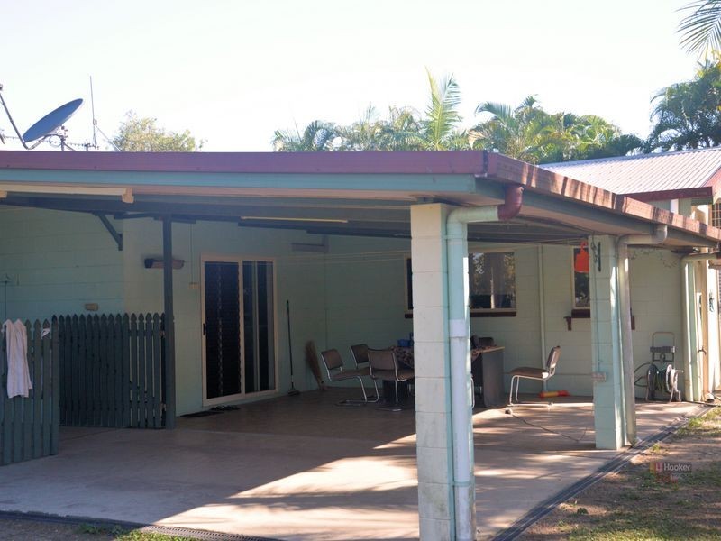 1 Pease Street, Tully QLD 4854