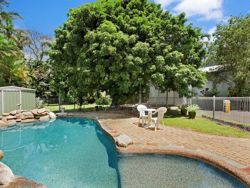 3 Cook Street, Tully QLD 4854