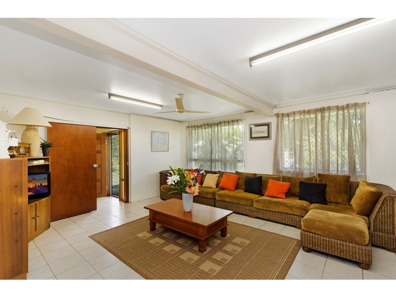 3 Cook Street, Tully QLD 4854