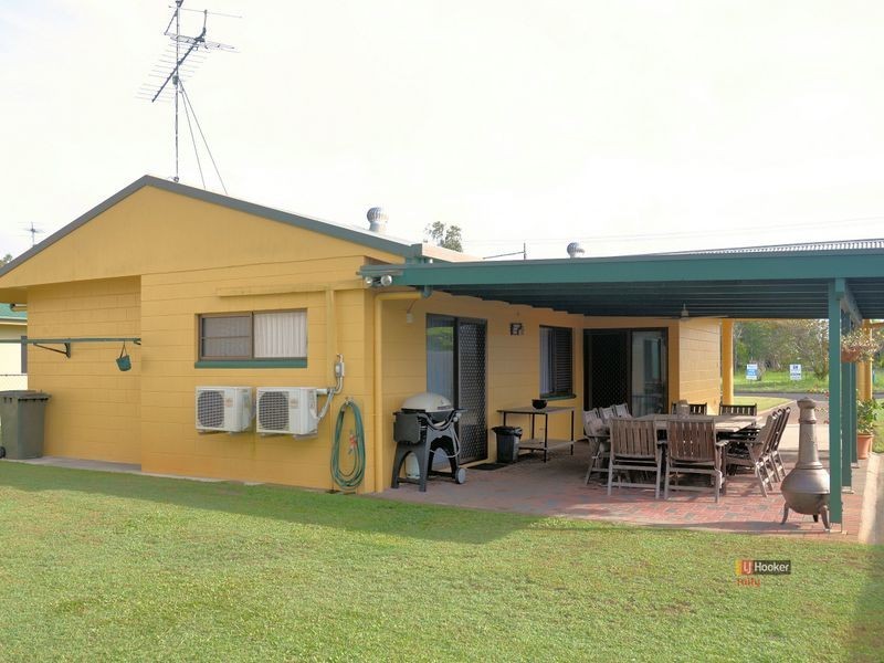1 Acacia Close, Tully Heads QLD 4854
