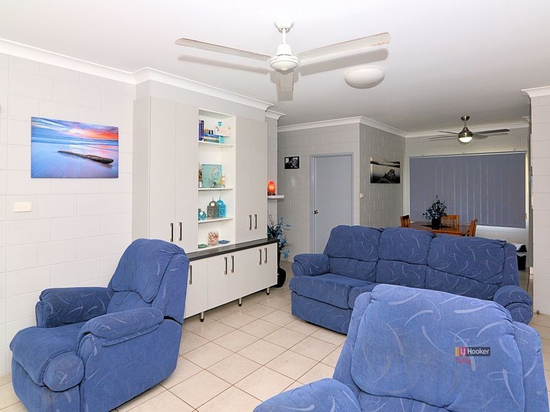 1 Acacia Close, Tully Heads QLD 4854