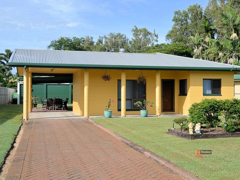 1 Acacia Close, Tully Heads QLD 4854