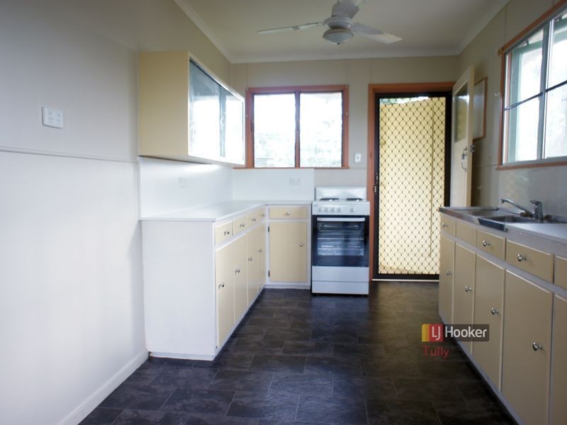 24 Theodore Street, Tully QLD 4854