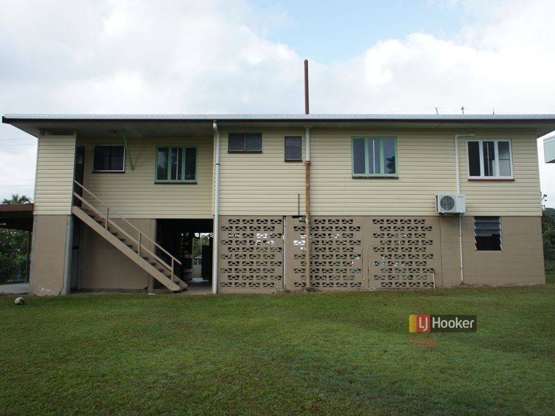 24 Theodore Street, Tully QLD 4854