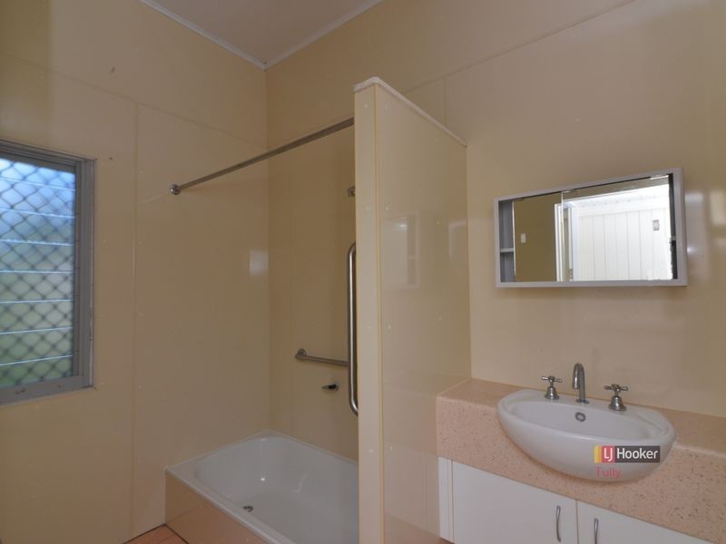 11 Brannigan Street, Tully QLD 4854