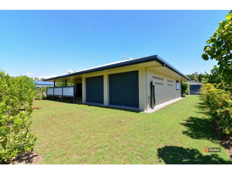 104 Tully Heads Road, Tully Heads QLD 4854