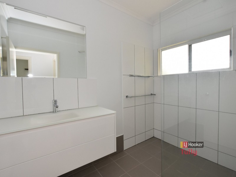 24 Bamber Street, Tully QLD 4854