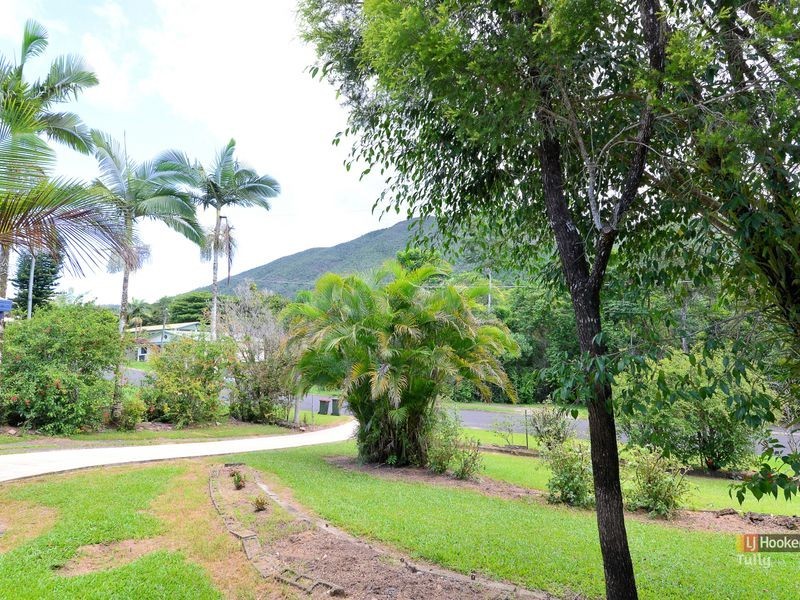 24 Bamber Street, Tully QLD 4854