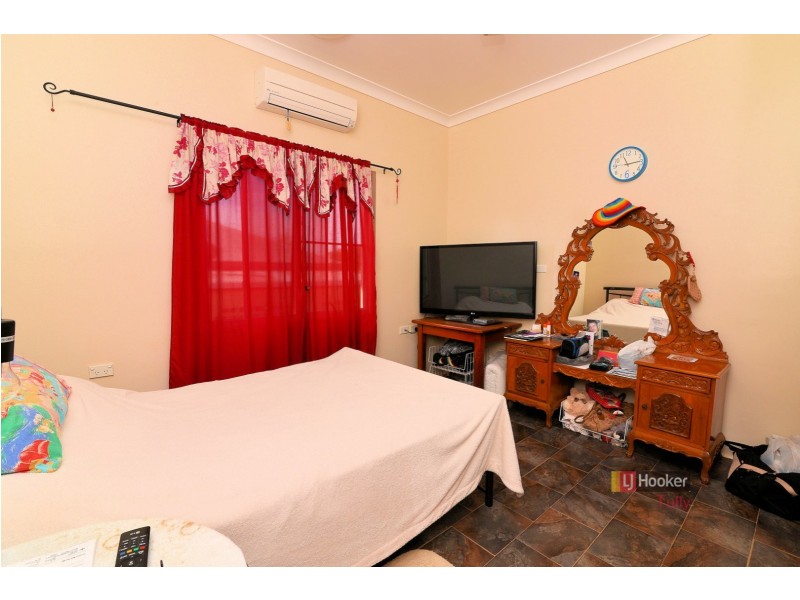 5 McDonald Street, Tully QLD 4854