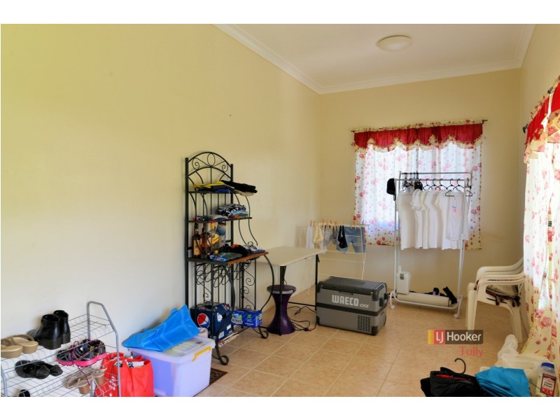 5 McDonald Street, Tully QLD 4854