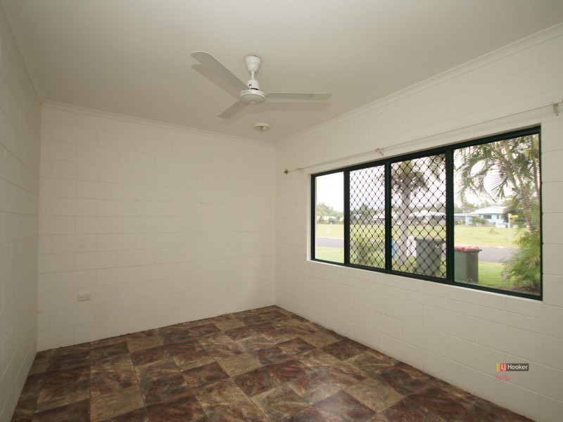 14 Muir Street, Tully Heads QLD 4854