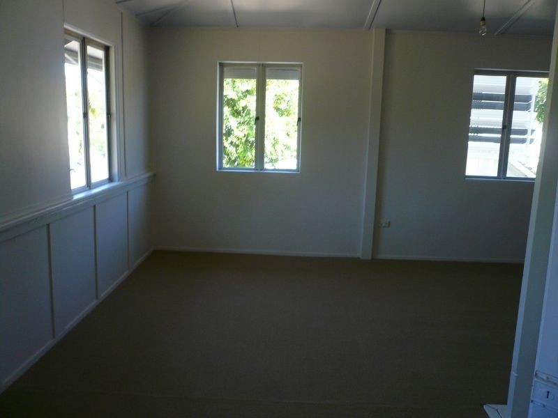 19 Watkins St, Tully QLD 4854